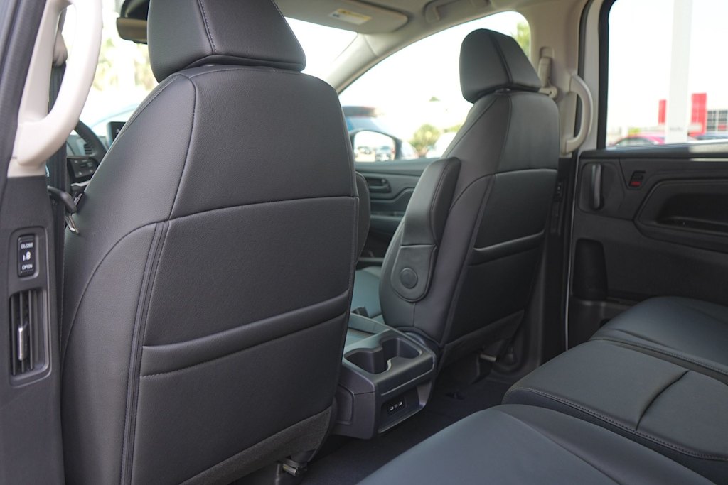 Thumbnail: 2026 Honda Odyssey - 13
