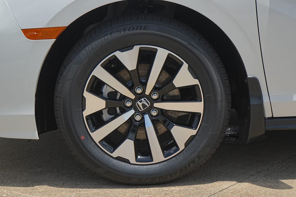Thumbnail: 2026 Honda Odyssey - 8