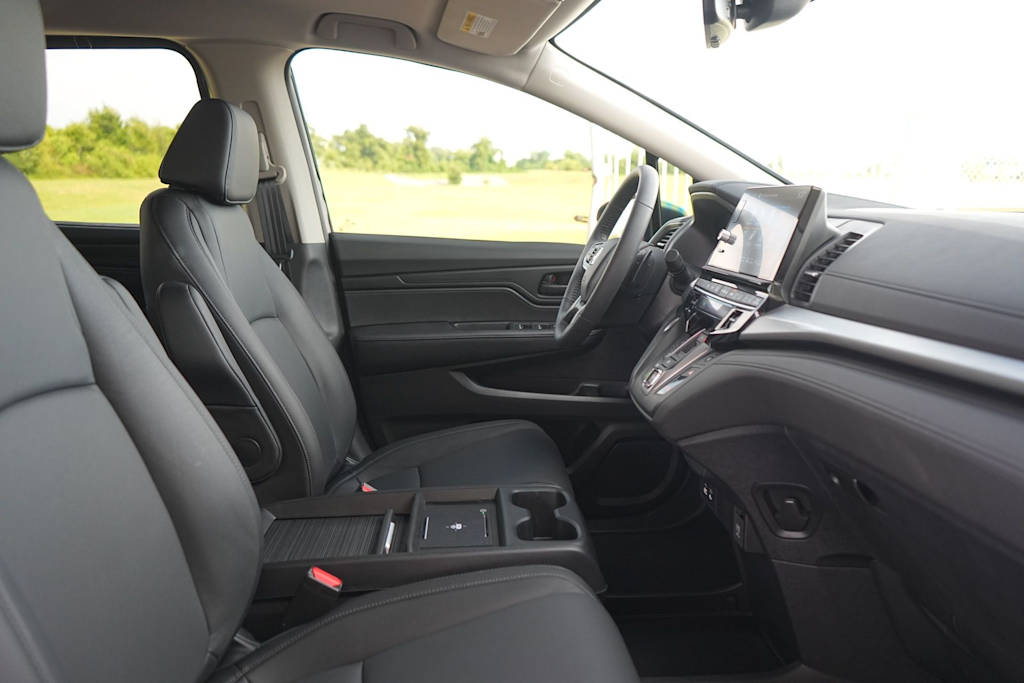 Thumbnail: 2026 Honda Odyssey - 12