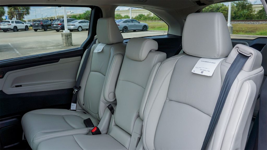 Thumbnail: 2026 Honda Odyssey - 20