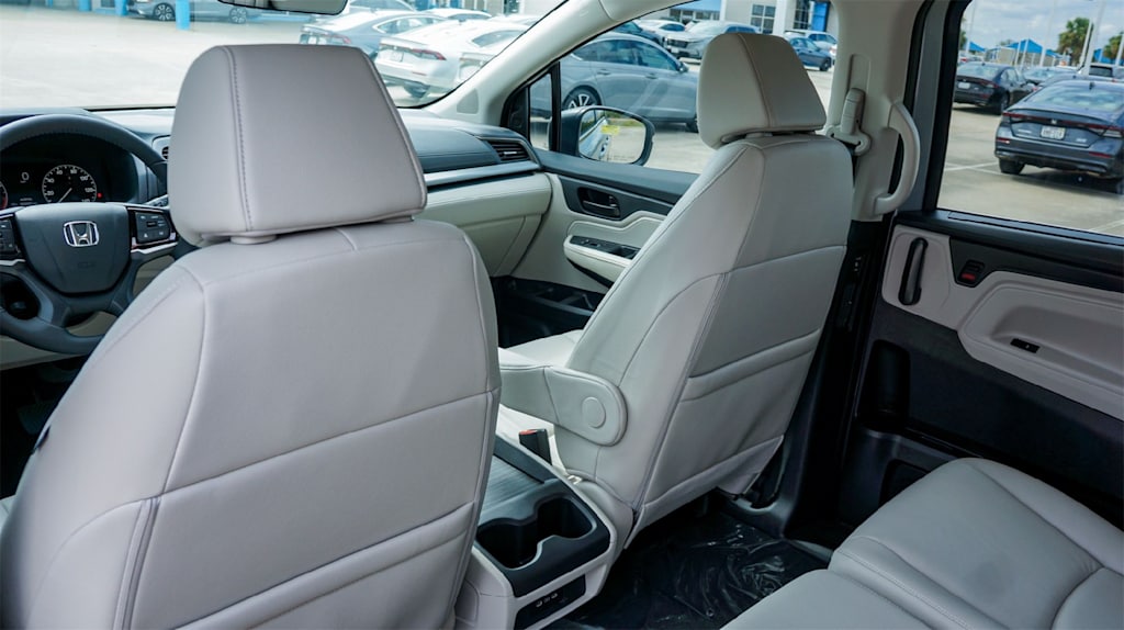 Thumbnail: 2026 Honda Odyssey - 13