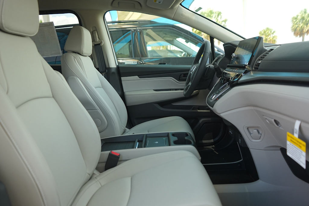 Thumbnail: 2026 Honda Odyssey - 12