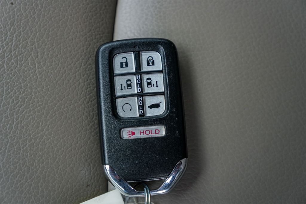 Thumbnail: 2019 Honda Odyssey - 17