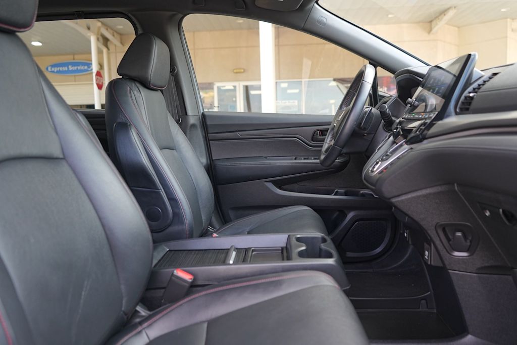 Thumbnail: 2023 Honda Odyssey - 12
