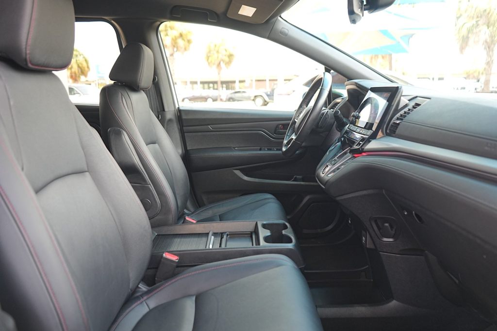 Thumbnail: 2023 Honda Odyssey - 12