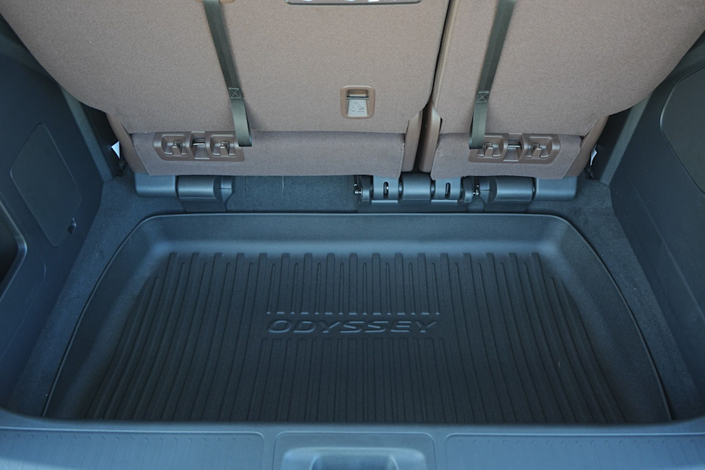 Thumbnail: 2026 Honda Odyssey - 16
