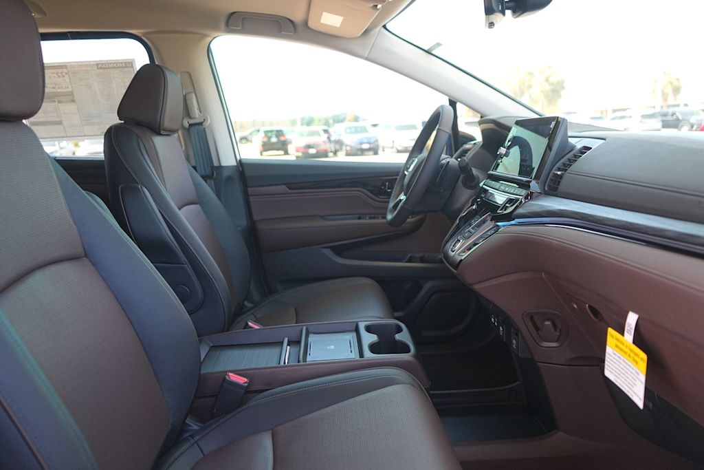 Thumbnail: 2026 Honda Odyssey - 12