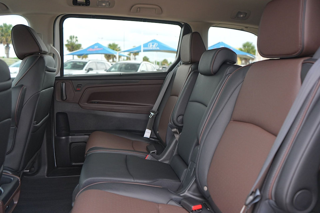 Thumbnail: 2026 Honda Odyssey - 21