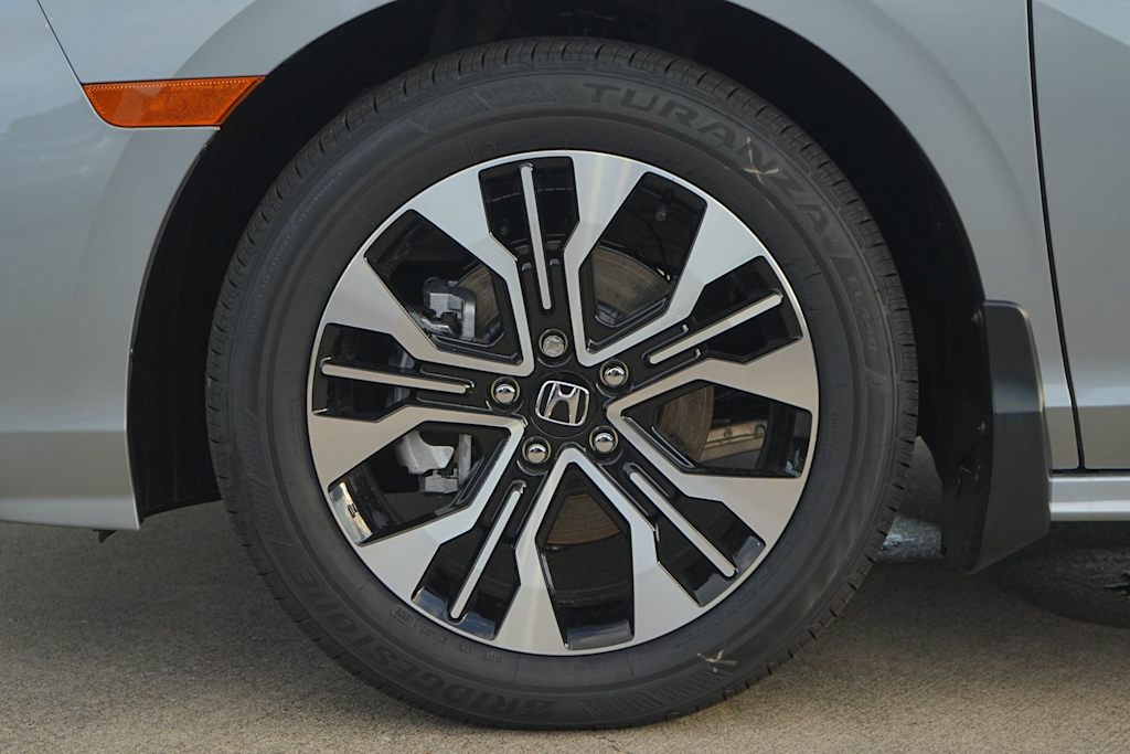 Thumbnail: 2026 Honda Odyssey - 8