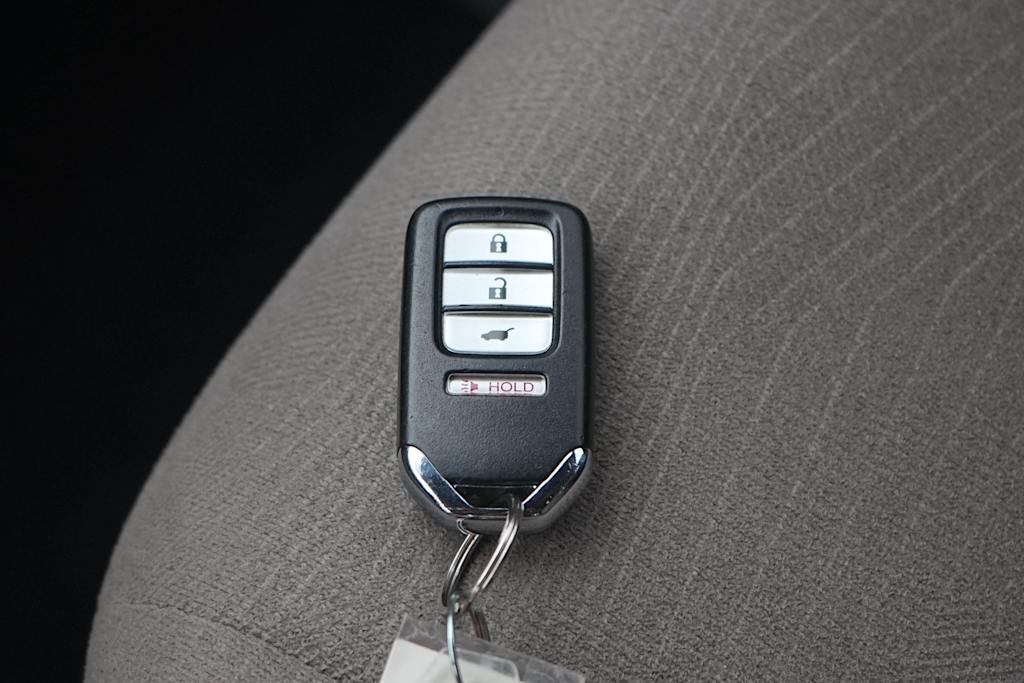 Thumbnail: 2016 Honda Pilot - 19