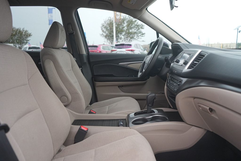 Thumbnail: 2016 Honda Pilot - 12