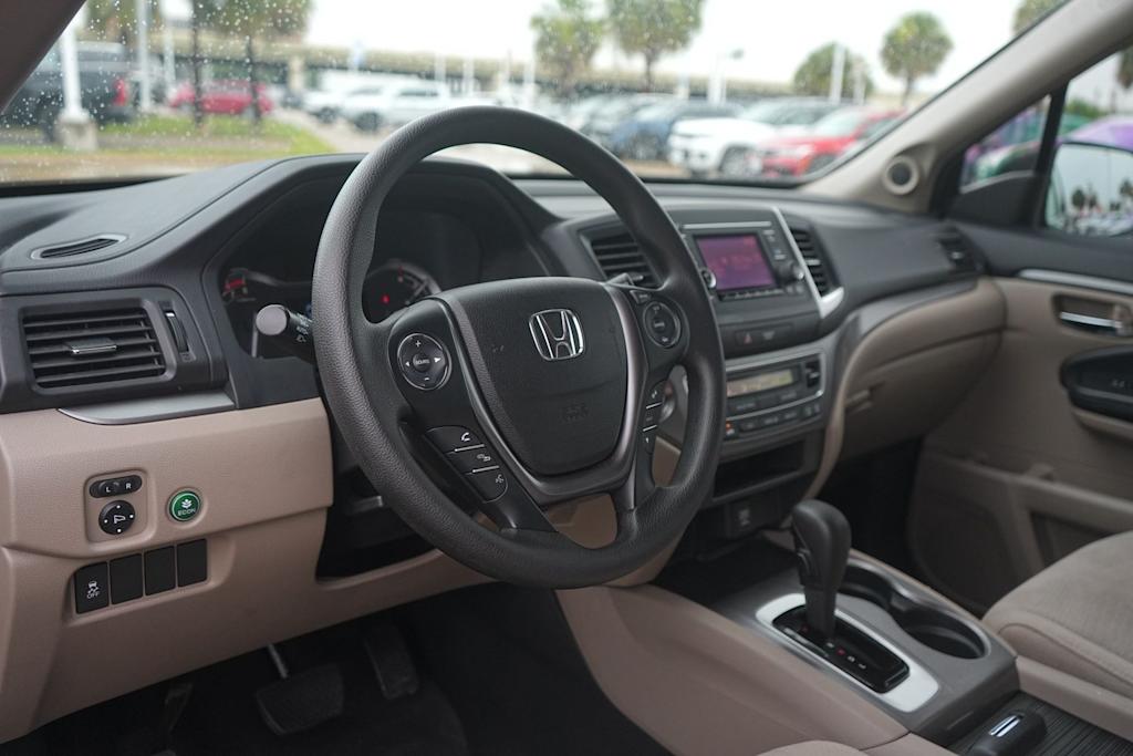 Thumbnail: 2016 Honda Pilot - 2