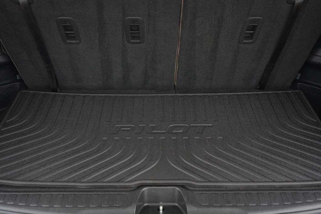 Thumbnail: 2016 Honda Pilot - 18