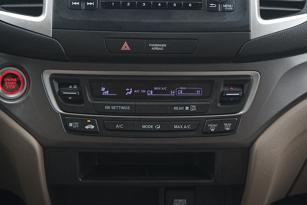 Thumbnail: 2016 Honda Pilot - 25