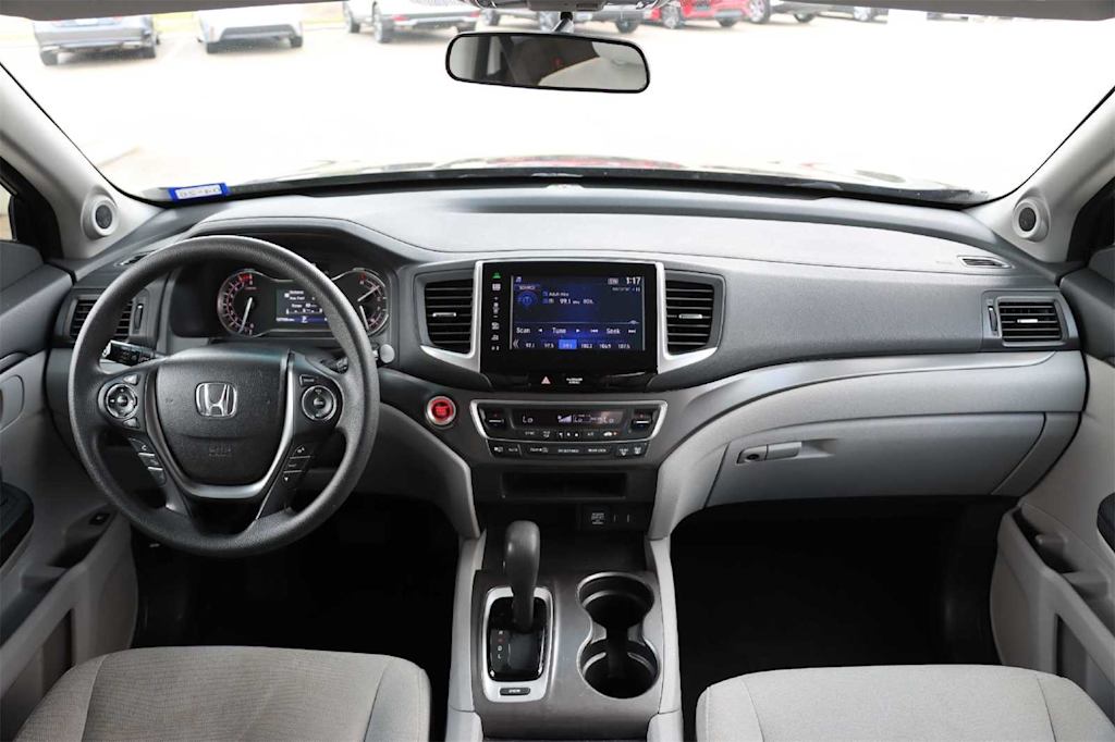 Thumbnail: 2016 Honda Pilot - 9