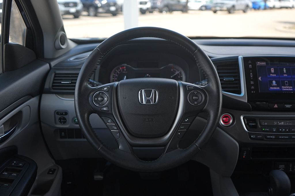 Thumbnail: 2017 Honda Pilot - 14