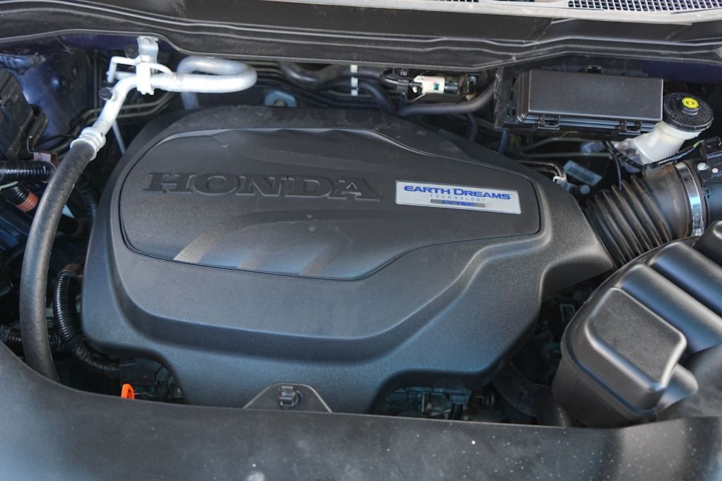 Thumbnail: 2017 Honda Pilot - 9