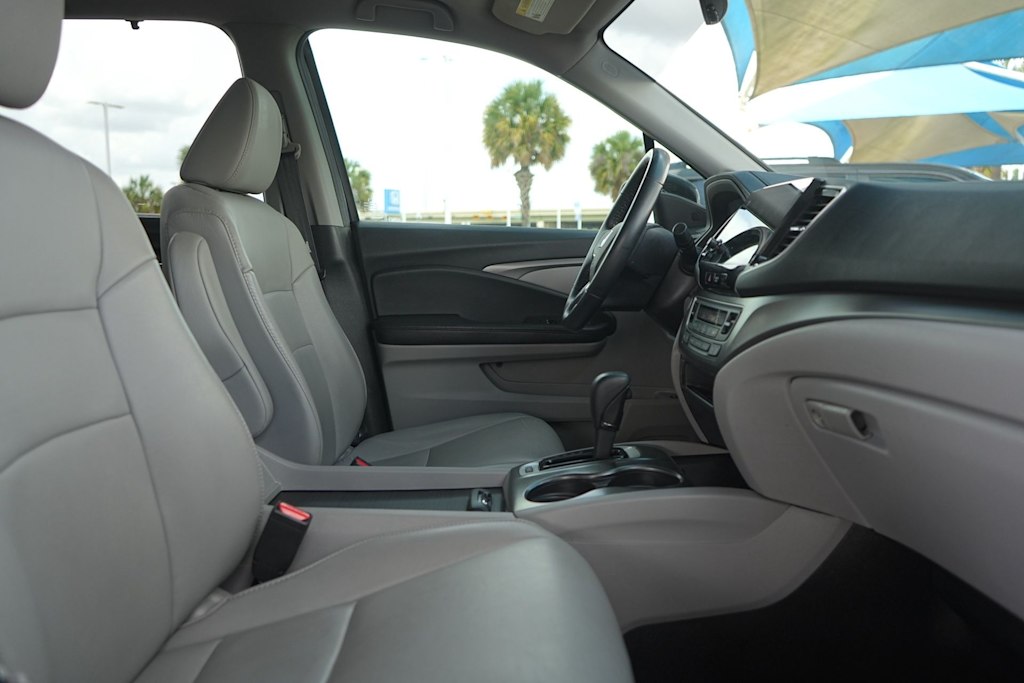 Thumbnail: 2019 Honda Pilot - 12