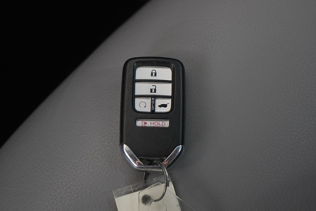 Thumbnail: 2019 Honda Pilot - 19