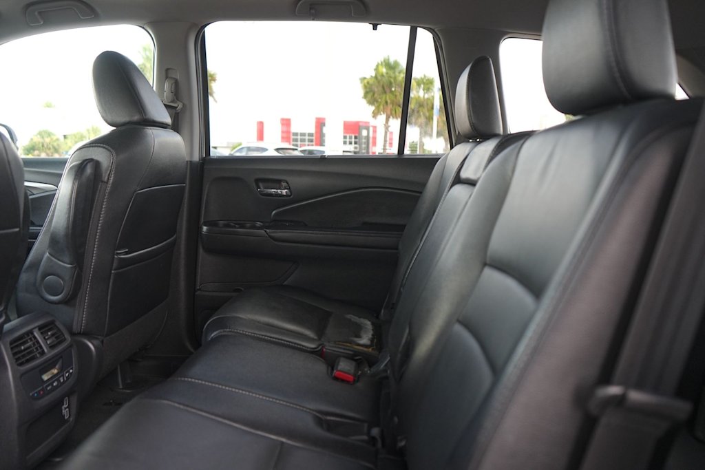 Thumbnail: 2019 Honda Pilot - 22