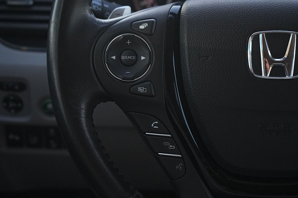 Thumbnail: 2018 Honda Pilot - 23