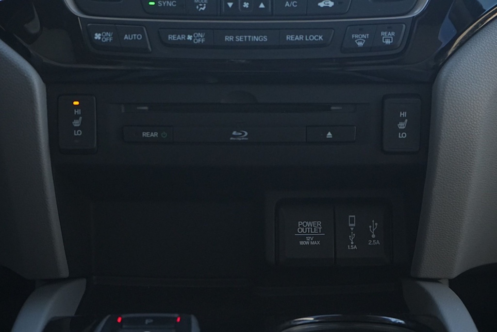 Thumbnail: 2018 Honda Pilot - 26