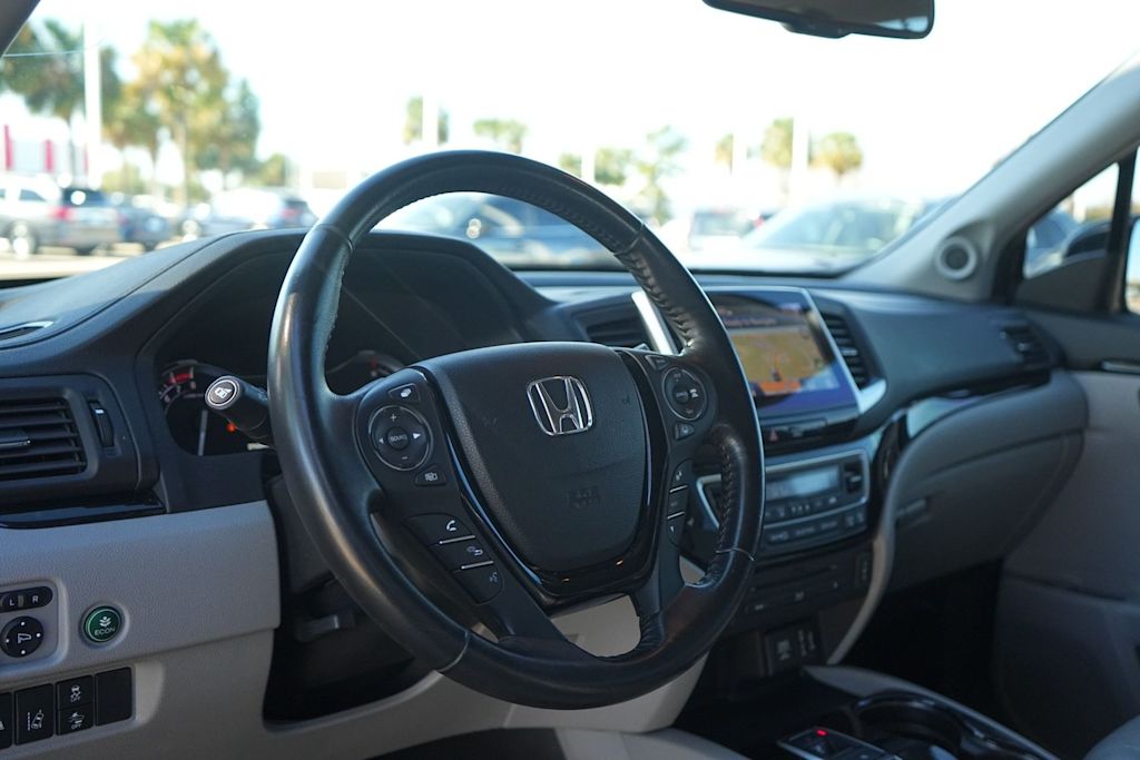 Thumbnail: 2018 Honda Pilot - 2