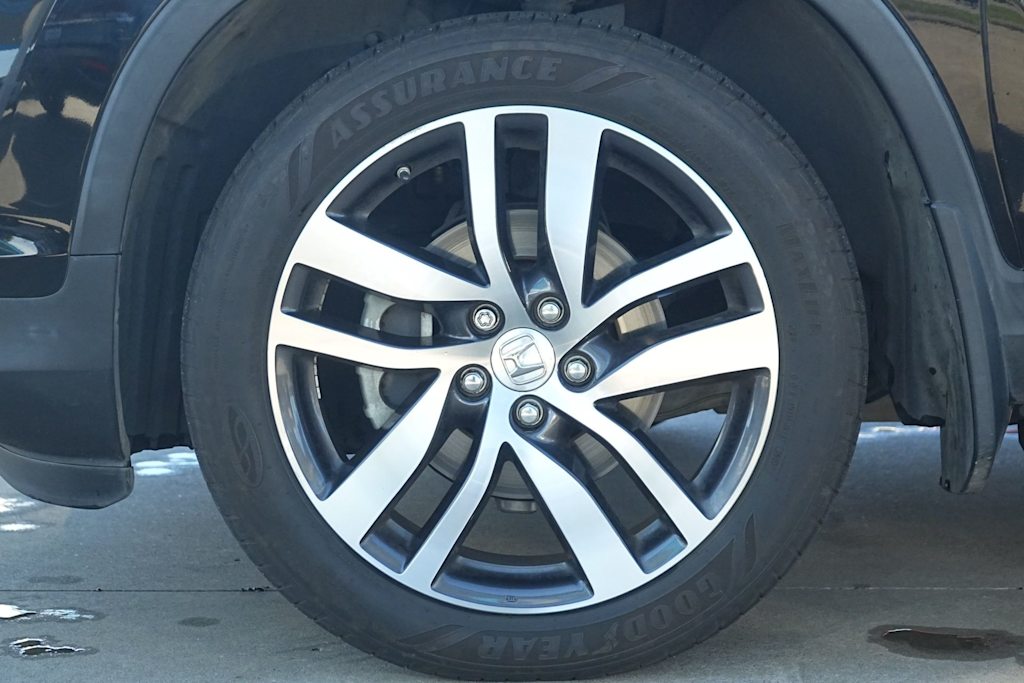 Thumbnail: 2018 Honda Pilot - 8