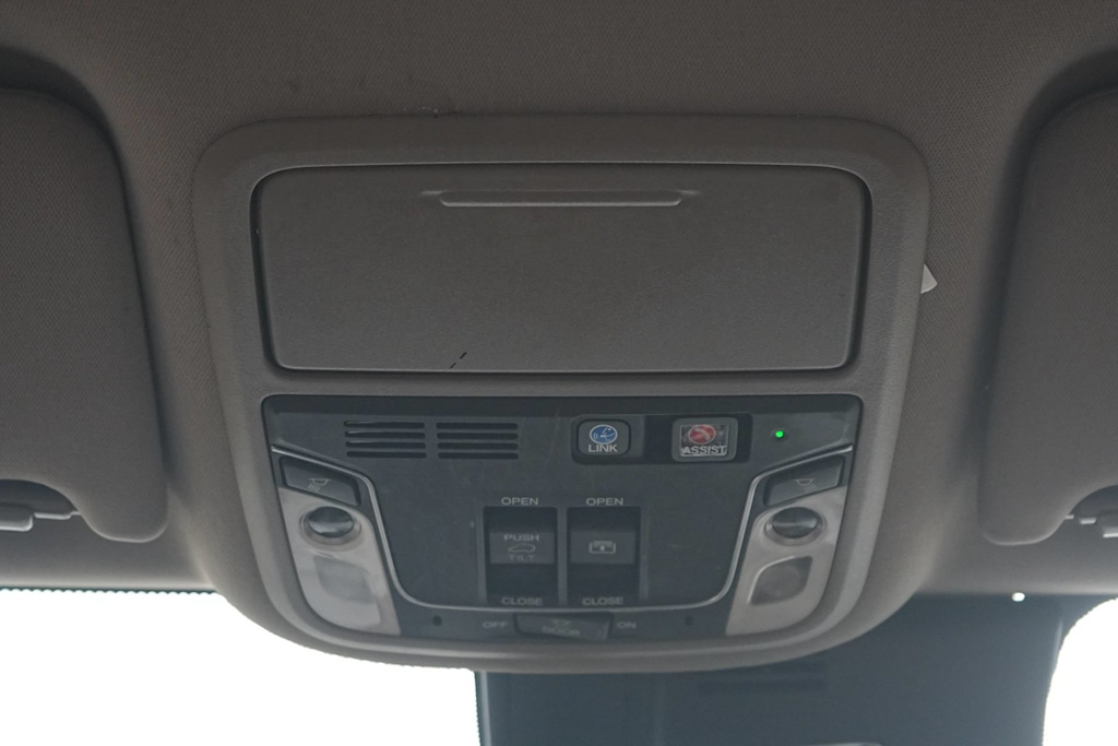 Thumbnail: 2019 Honda Pilot - 26