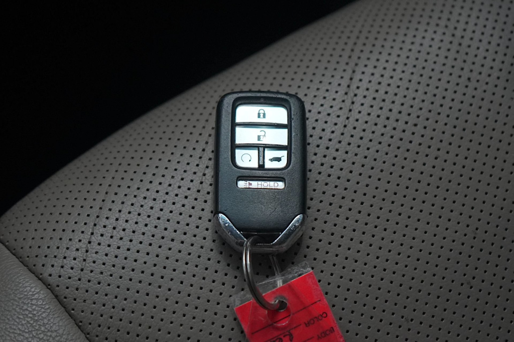 Thumbnail: 2019 Honda Pilot - 19
