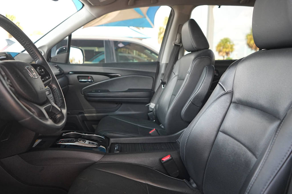Thumbnail: 2019 Honda Pilot - 11