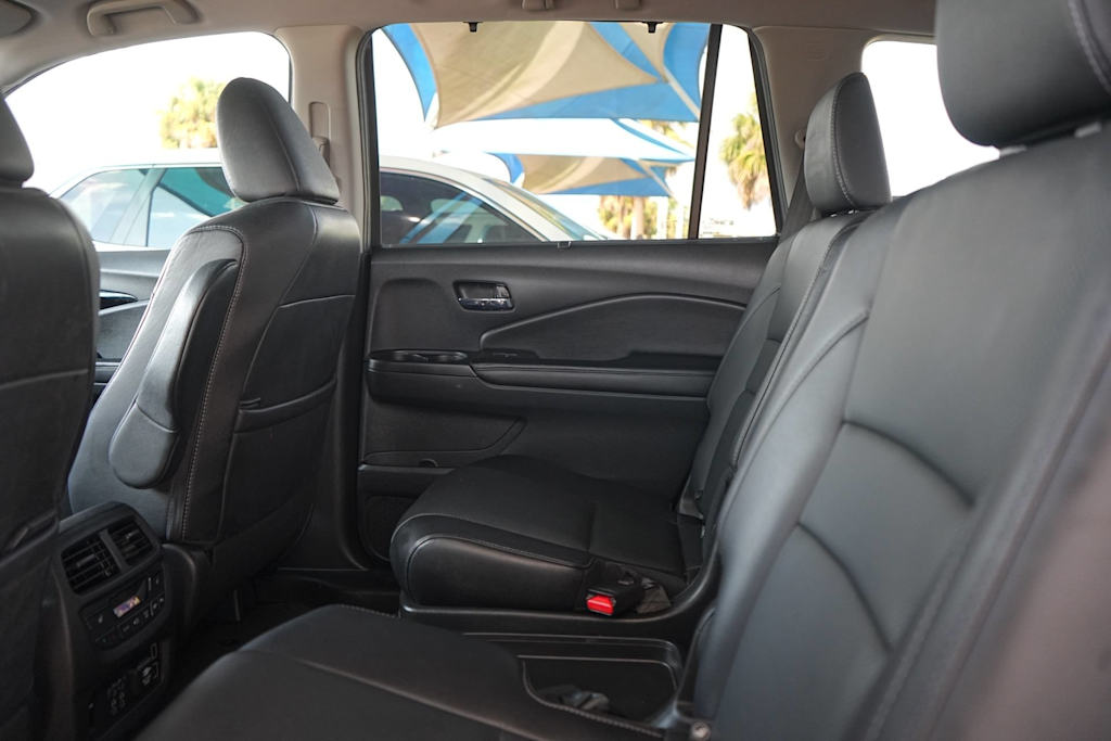 Thumbnail: 2019 Honda Pilot - 22