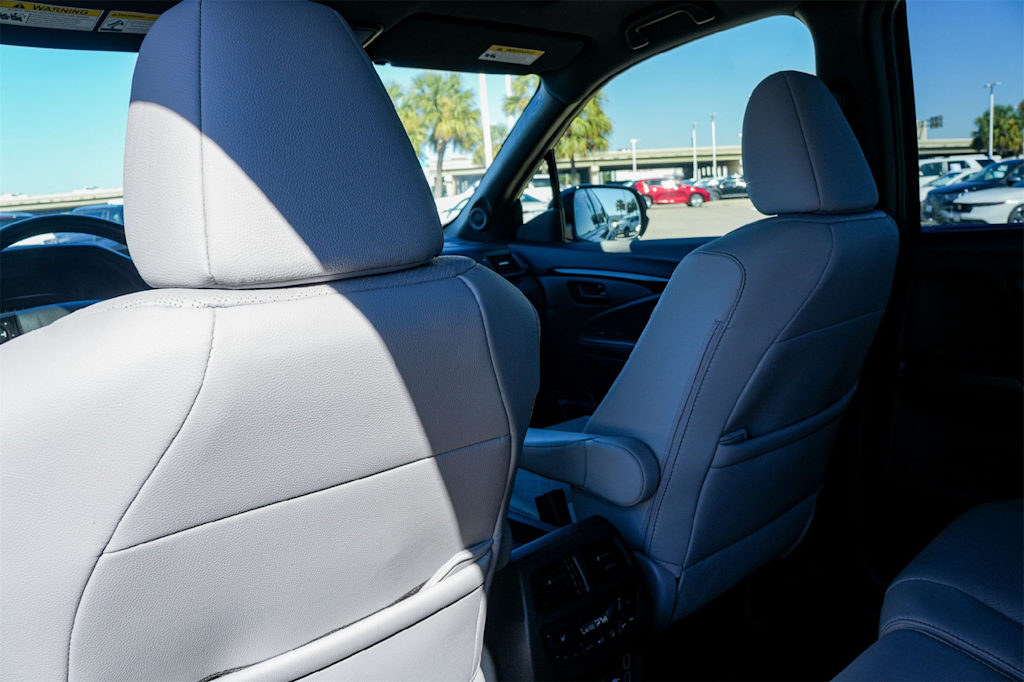 Thumbnail: 2023 Honda Passport - 12