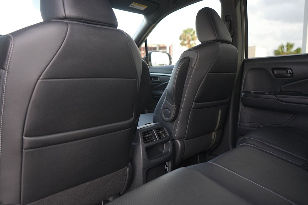 Thumbnail: 2023 Honda Passport - 13