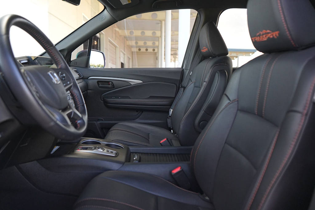 Thumbnail: 2023 Honda Passport - 11