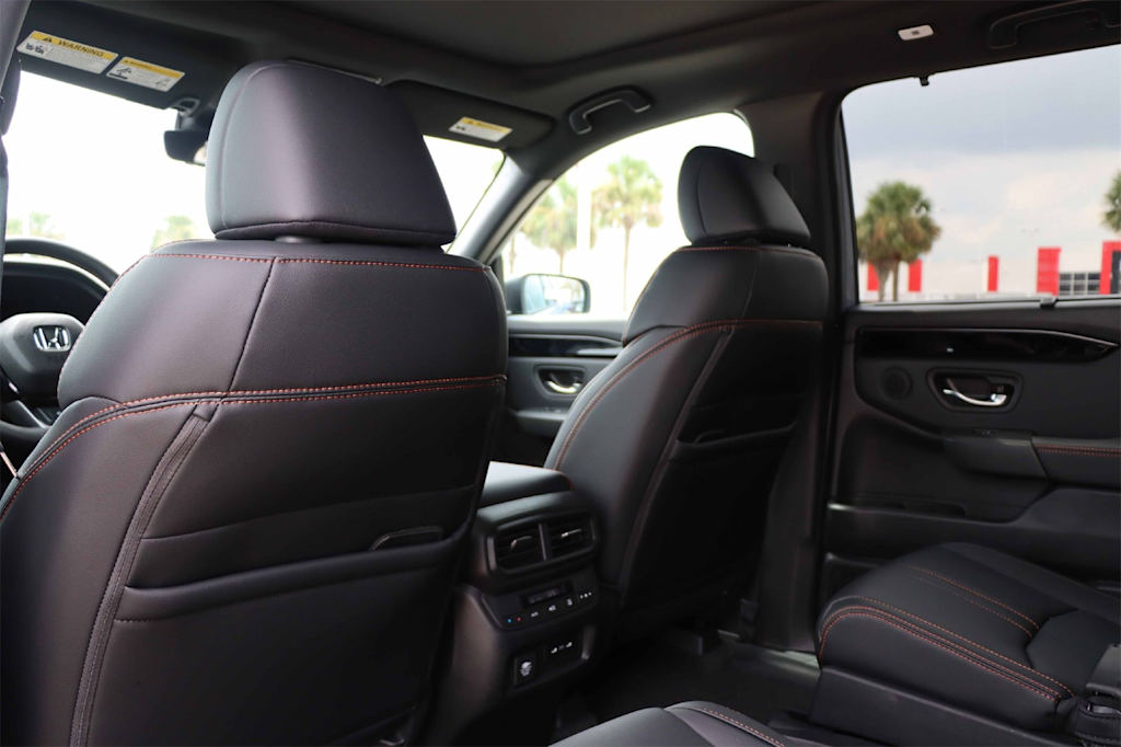 Thumbnail: 2025 Honda Pilot - 13