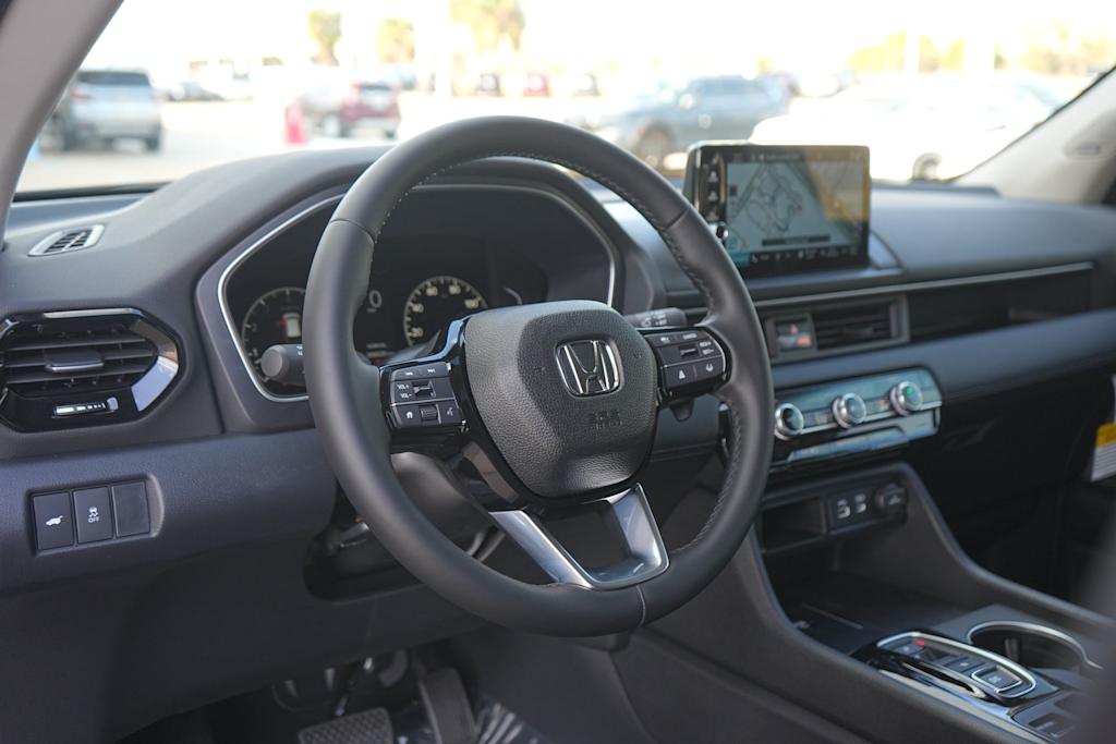 Thumbnail: 2025 Honda Pilot - 2