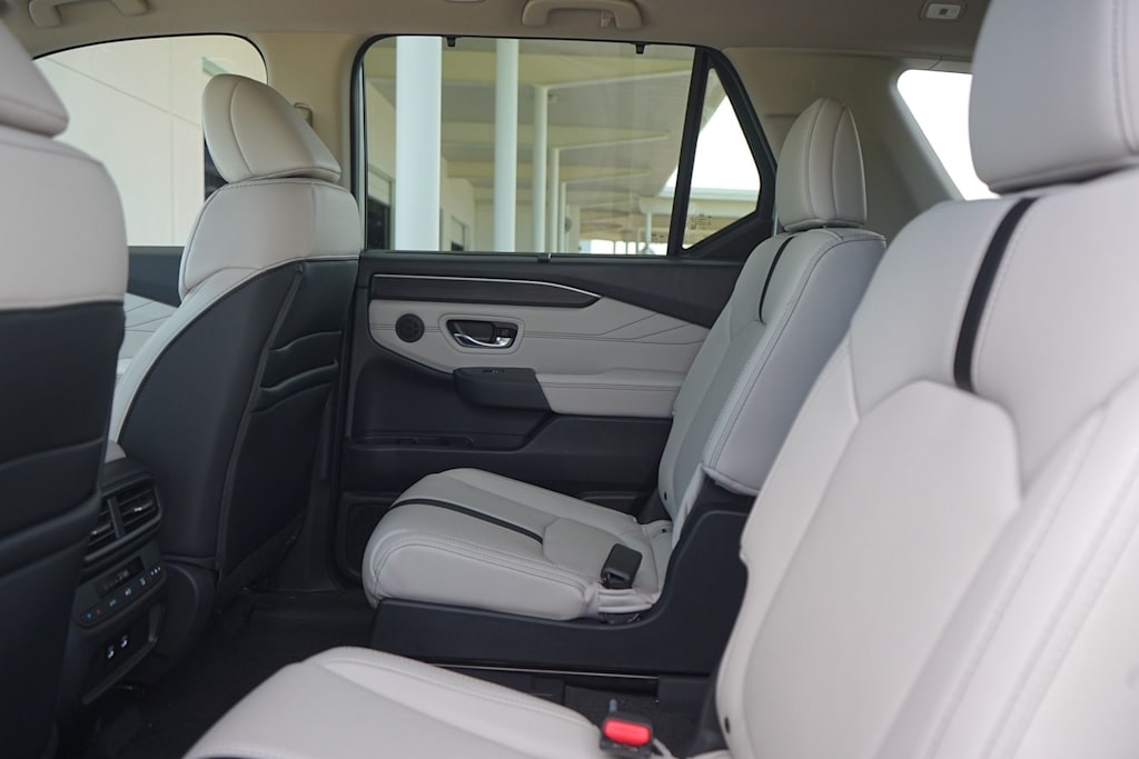 Thumbnail: 2026 Honda Pilot - 21