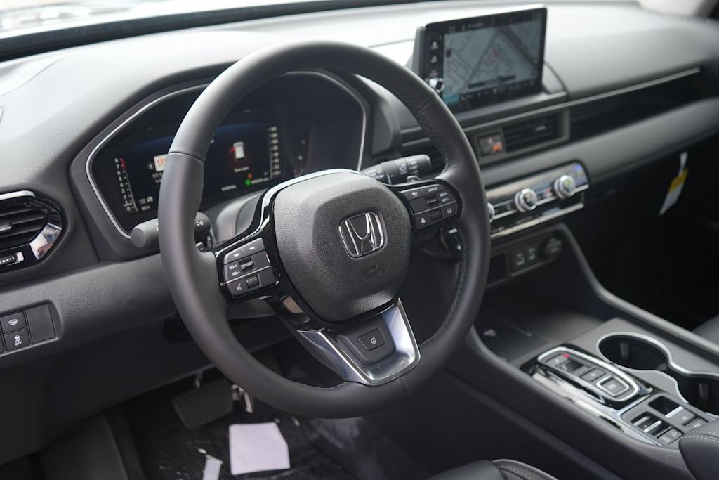 Thumbnail: 2025 Honda Pilot - 2