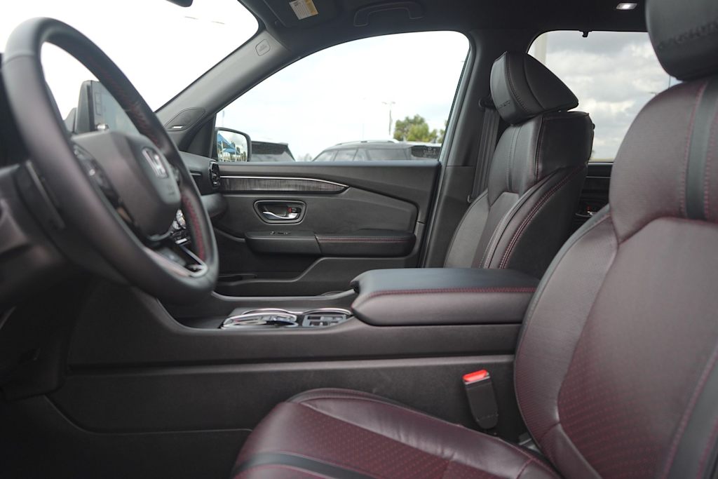 Thumbnail: 2025 Honda Pilot - 11