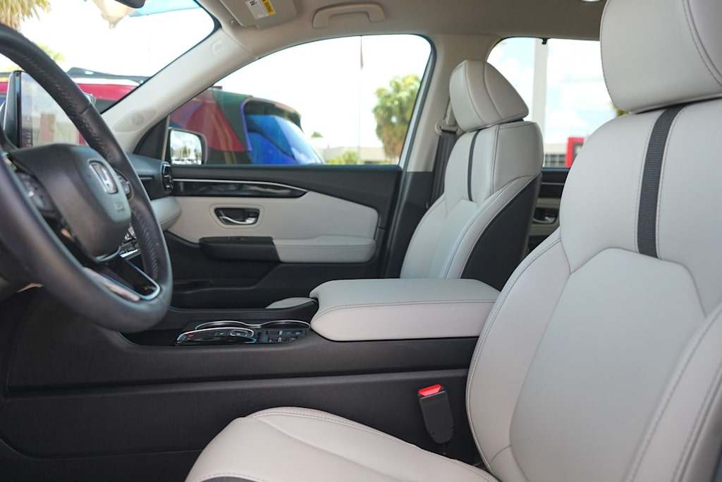 Thumbnail: 2026 Honda Pilot - 10