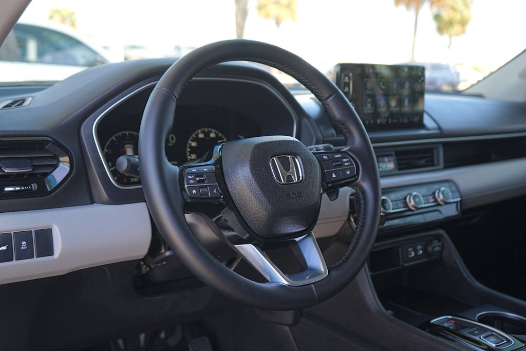 Thumbnail: 2025 Honda Pilot - 2