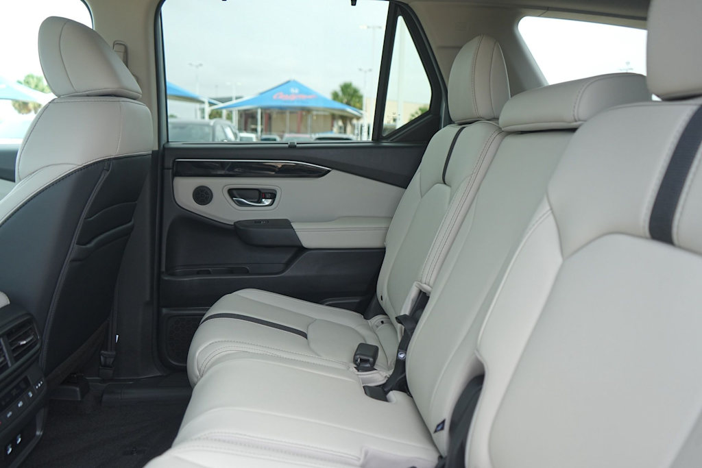 Thumbnail: 2026 Honda Pilot - 22