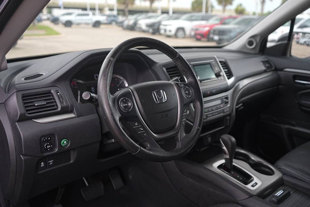 Thumbnail: 2017 Honda Ridgeline - 2