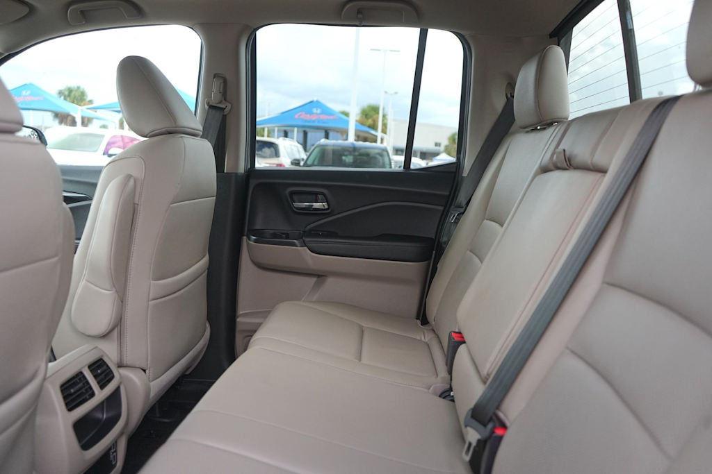 Thumbnail: 2019 Honda Ridgeline - 23