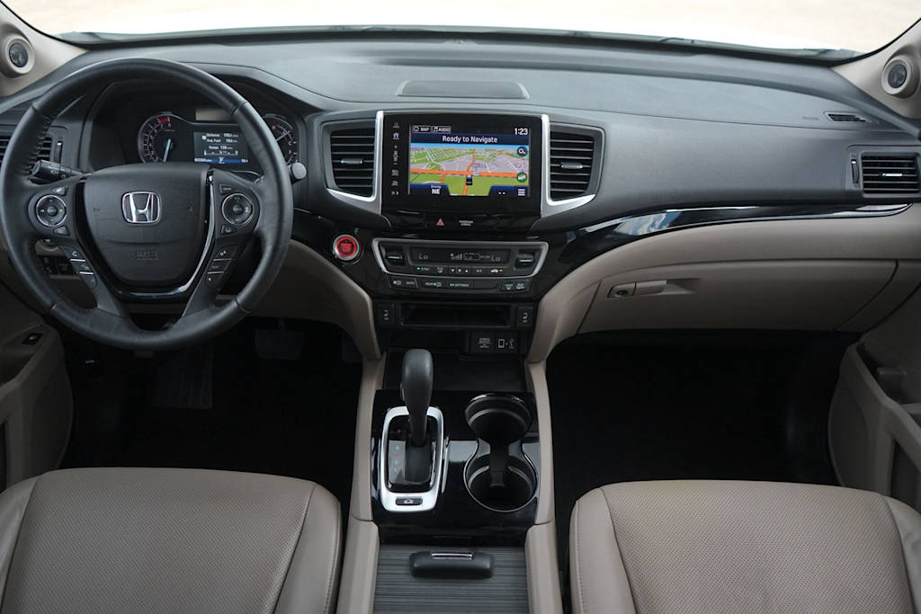 Thumbnail: 2019 Honda Ridgeline - 10