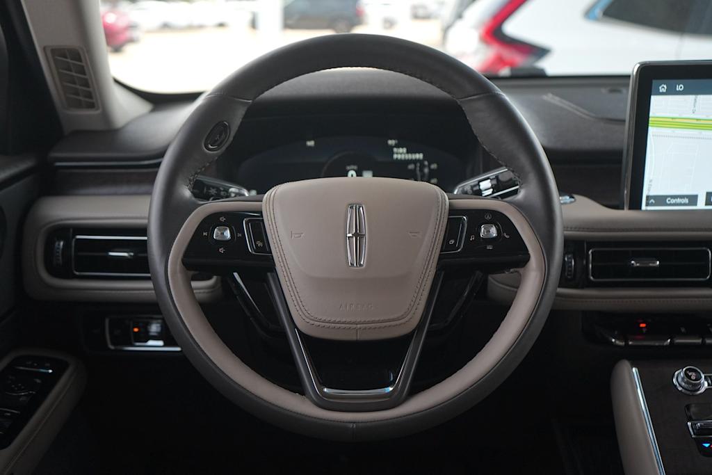 Thumbnail: 2024 Lincoln Aviator - 13