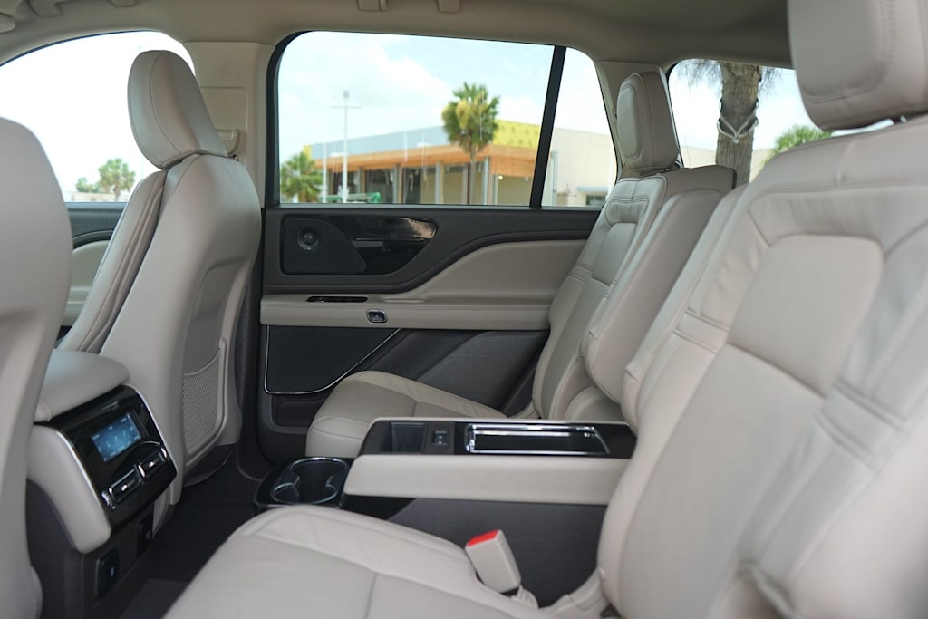 Thumbnail: 2024 Lincoln Aviator - 12