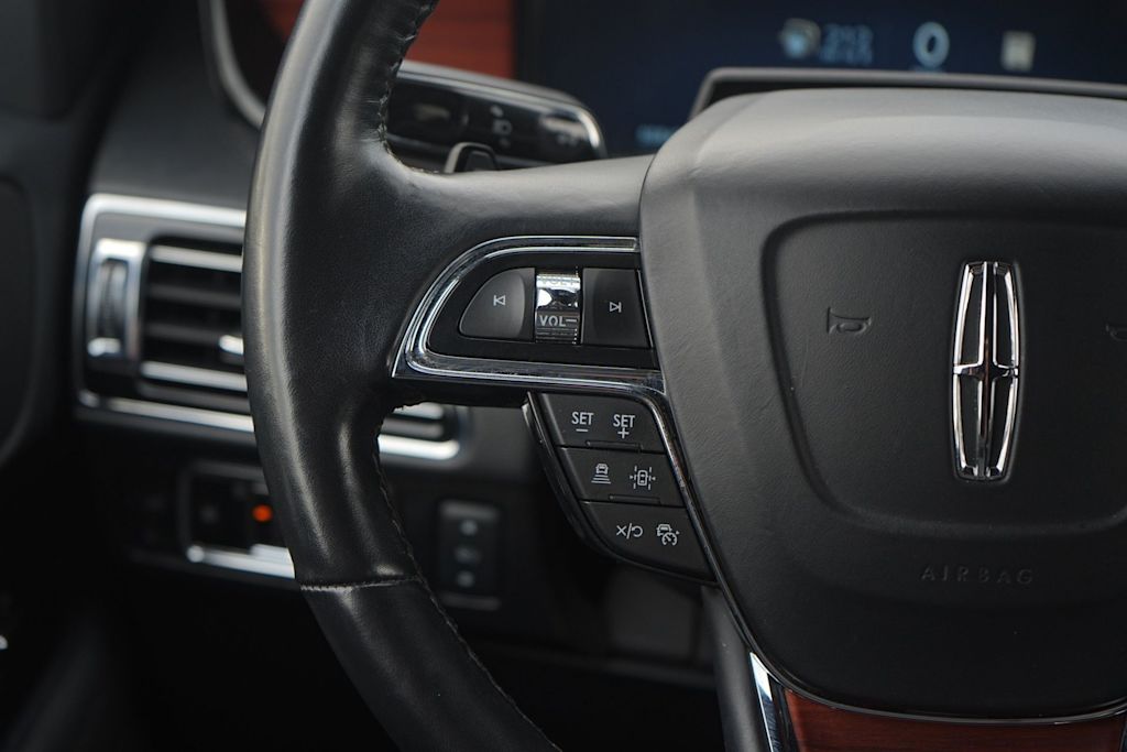 Thumbnail: 2024 Lincoln Navigator - 22