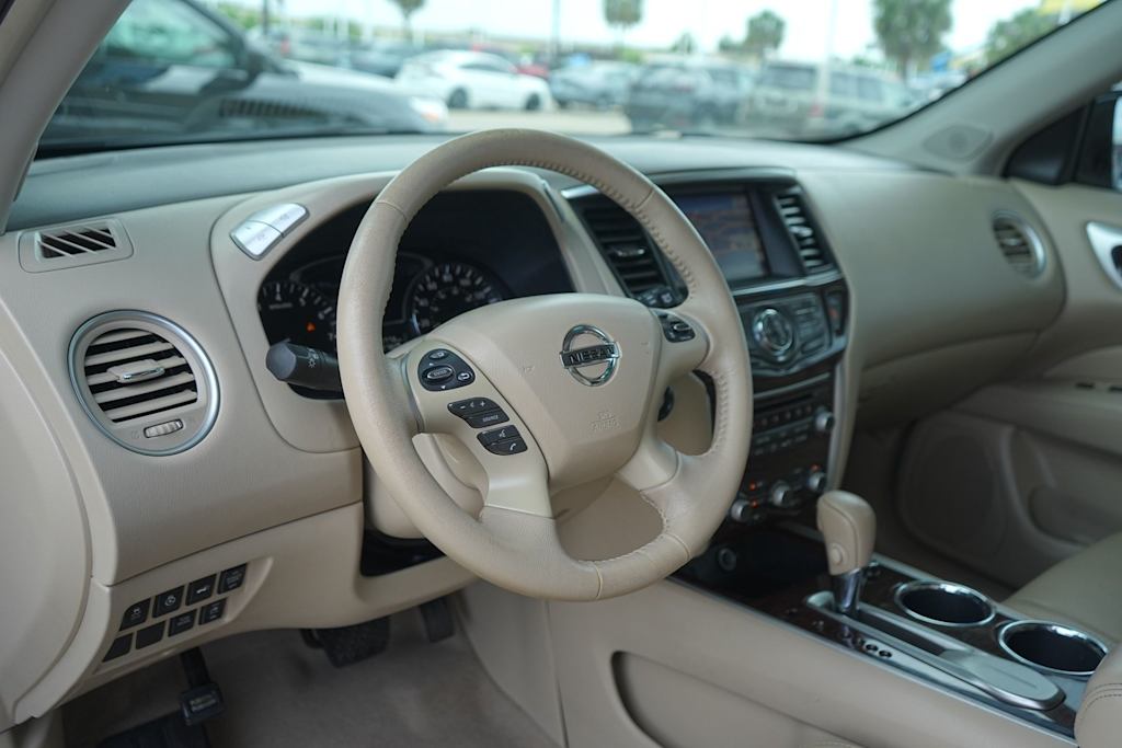 Thumbnail: 2013 Nissan Pathfinder - 2